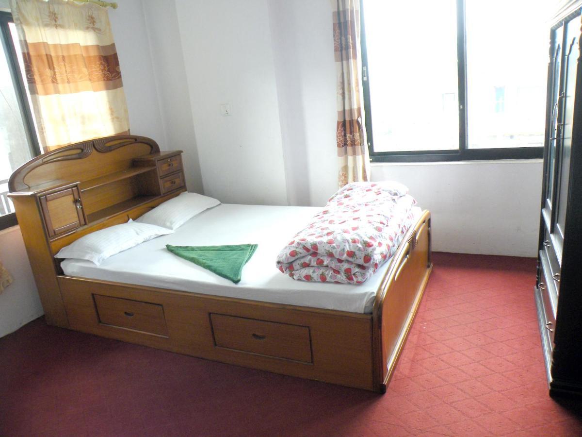 Pokhara Abroad Inn Exteriör bild