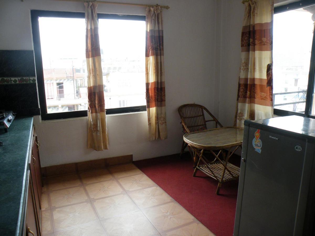 Pokhara Abroad Inn Exteriör bild