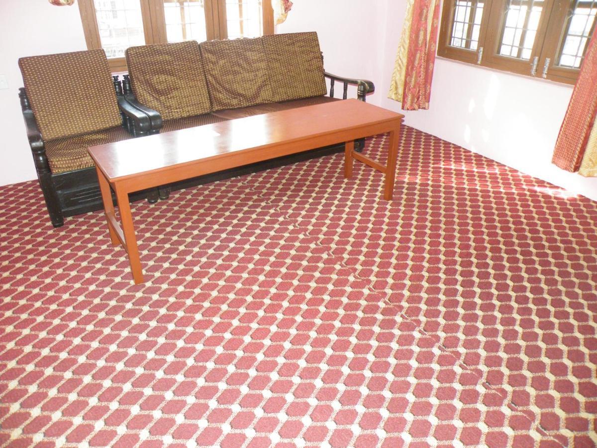 Pokhara Abroad Inn Exteriör bild