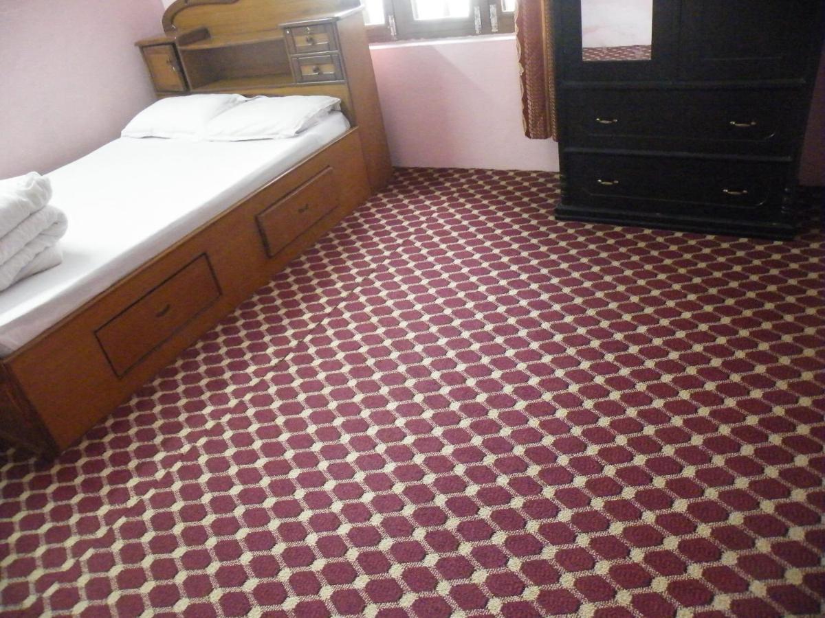 Pokhara Abroad Inn Exteriör bild